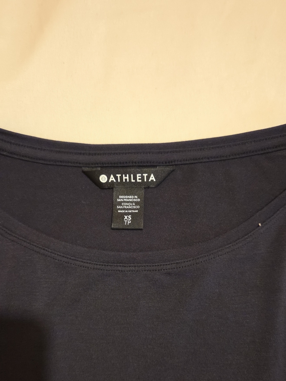 & Other Stories Black Long-Sleeve Ruched Sleeve Top - Picture 3 of 7